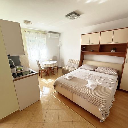 Apartments Villa Miranda Vodice Exterior foto
