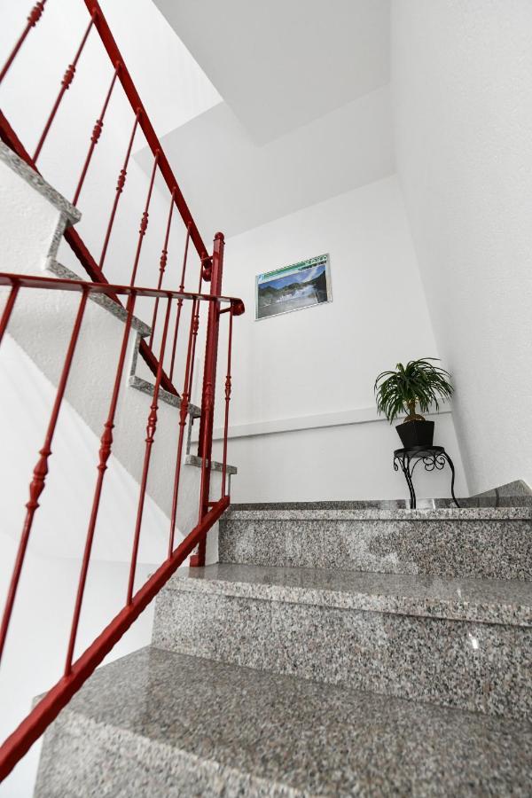 Apartments Villa Miranda Vodice Exterior foto