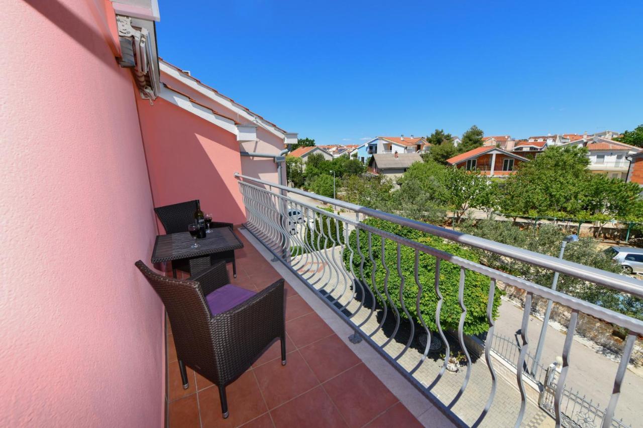 Apartments Villa Miranda Vodice Exterior foto