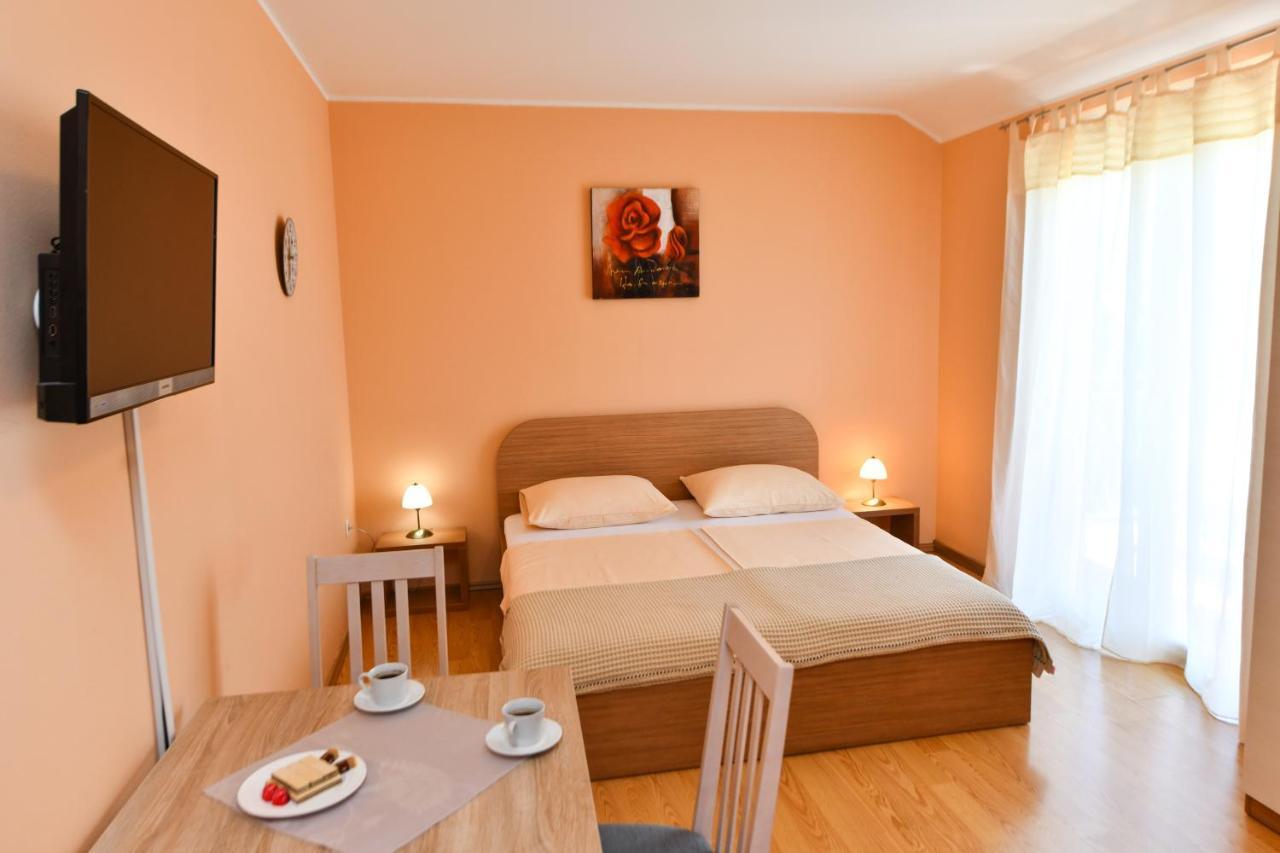 Apartments Villa Miranda Vodice Exterior foto